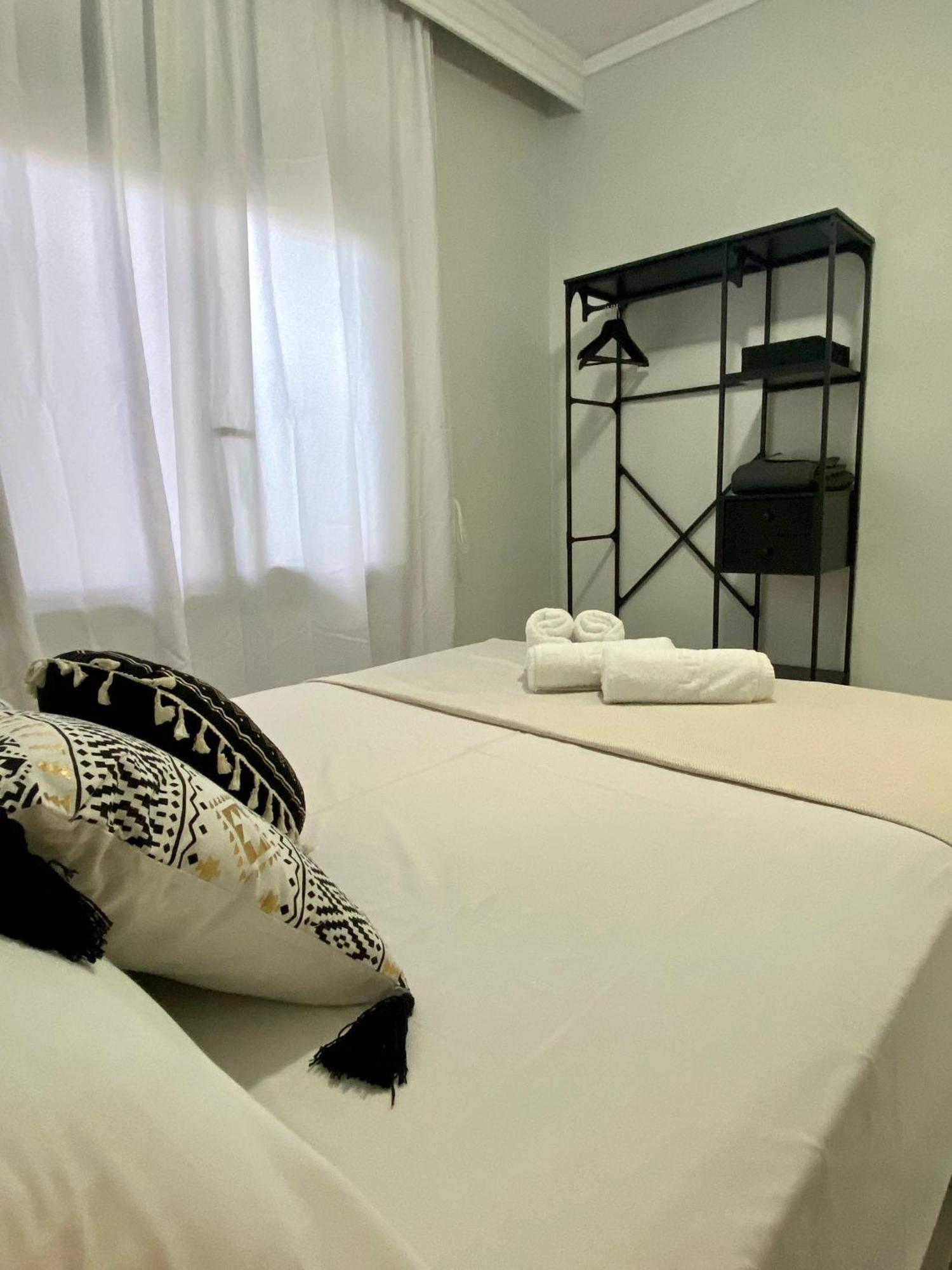 Peramore Apartment Néa Péramos Bagian luar foto
