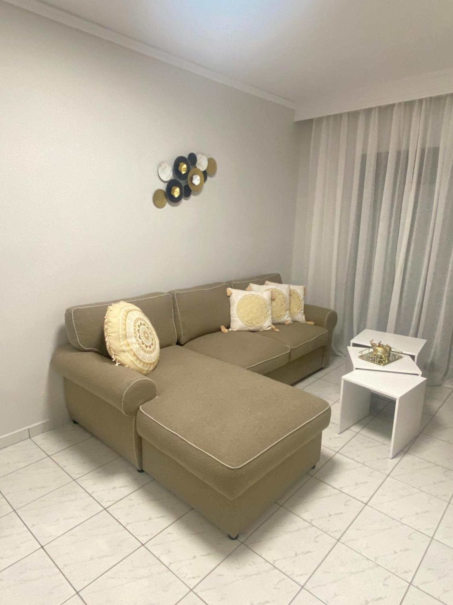 Peramore Apartment Néa Péramos Bagian luar foto