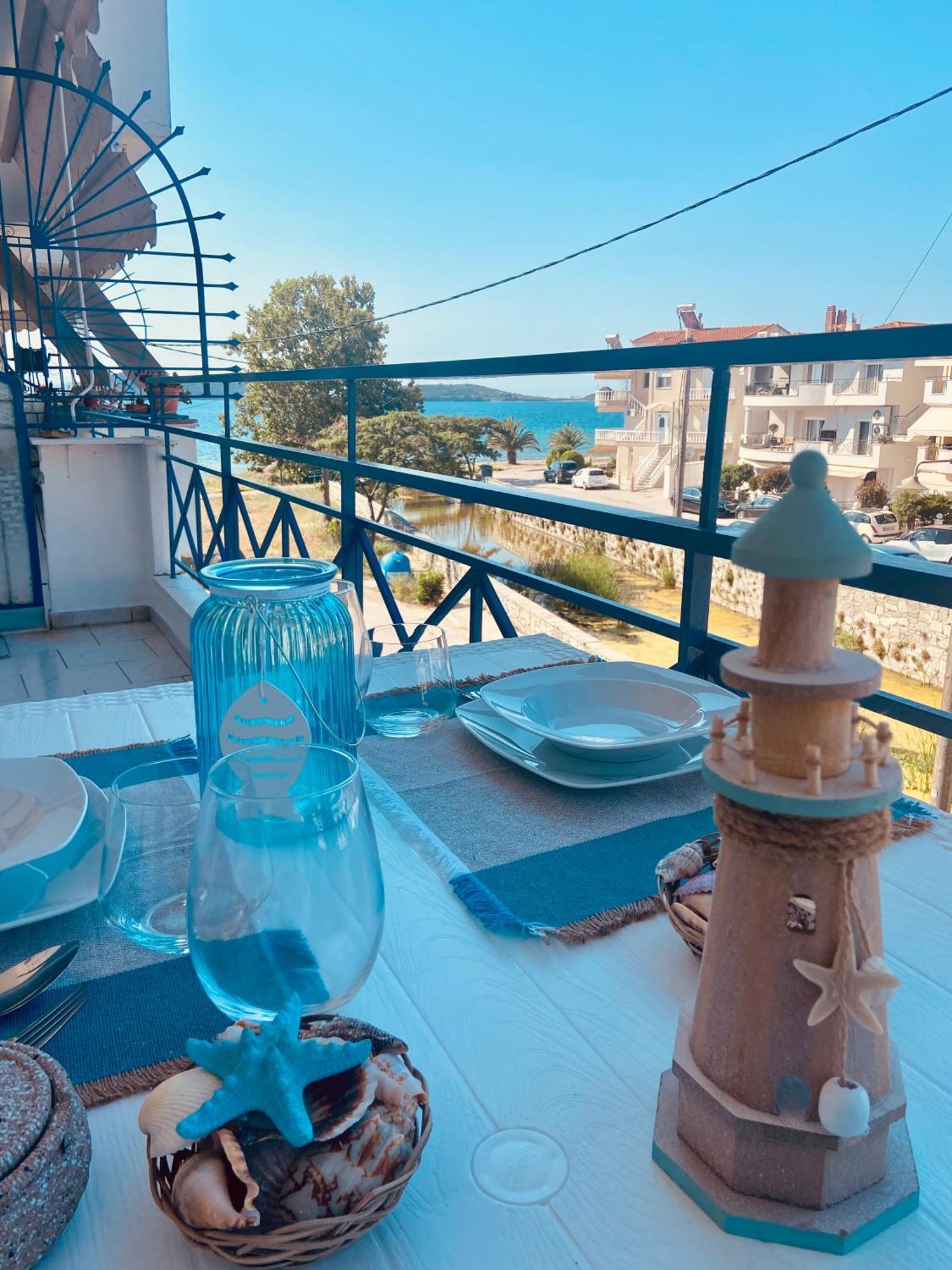 Peramore Apartment Néa Péramos Bagian luar foto
