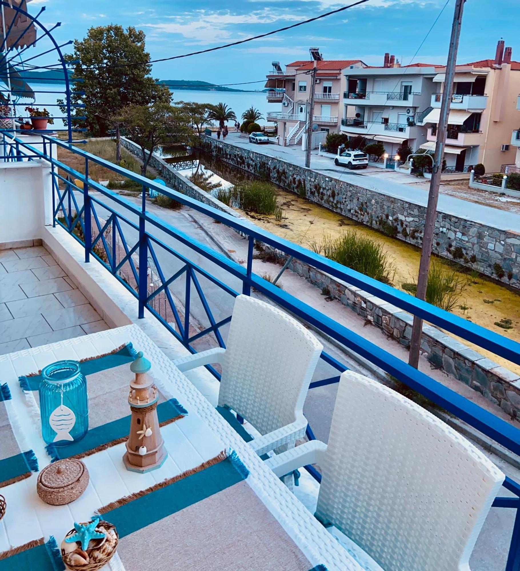 Peramore Apartment Néa Péramos Bagian luar foto